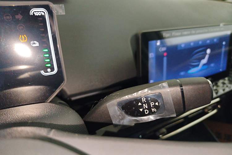 Used JAC Yiwei 3 2025 330km Freedom Edition Gear Lever