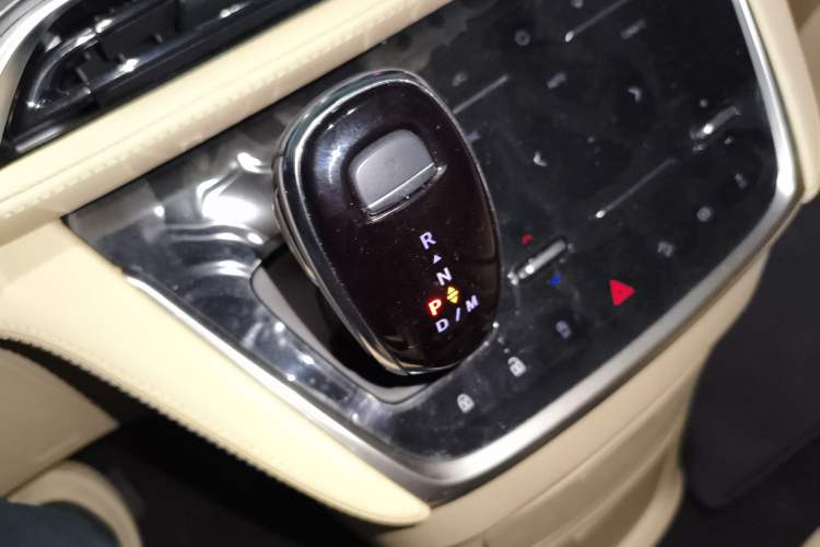 Used Buick GL8 2023 ES Lu Zun Deluxe Model