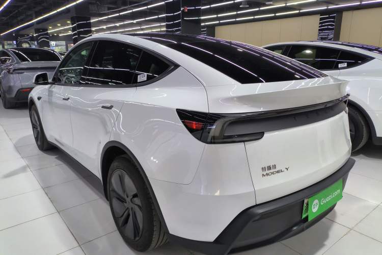 Used Tesla Model Y 2025 Rear-Wheel-Drive Version