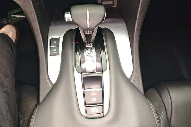 Used Honda Avancier 2019 240TURBO Two-Wheel Drive Comfort Version Gear Lever