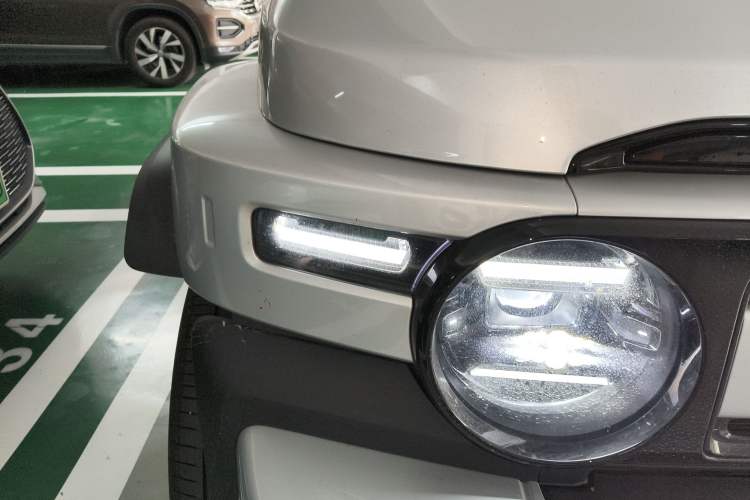 Used iCAR V23 2025 401 Two-Wheel Drive Intelligent Driving Version Right Front Headlight