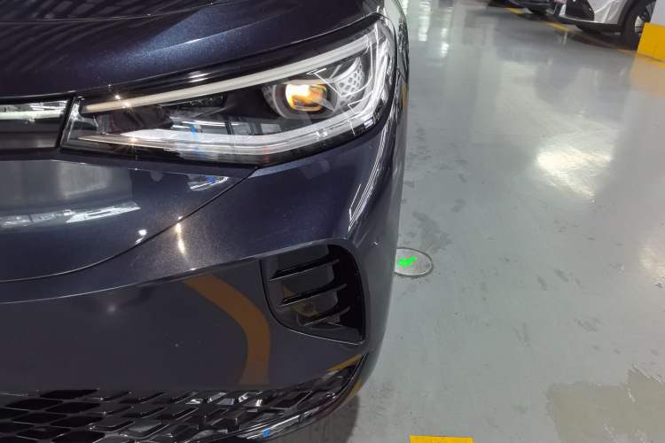 Used Volkswagen ID.4 CROZZ 2022 Long-Range Lite PRO Edition Left Front Headlight