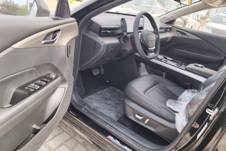 Used Wuling Xingguang 2024 Co-Creation Edition 510 Advanced Model
