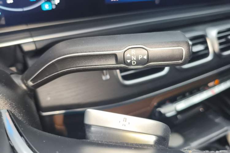 Used Mercedes-Benz GLE 2024 GLE 450 4MATIC Luxury Model Gear Lever