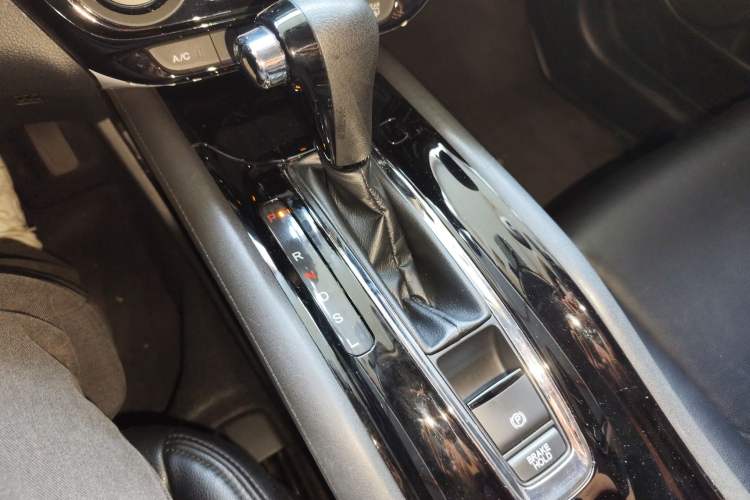 Used Honda Vezel 2017 1.5L CVT 2WD Comfort Model