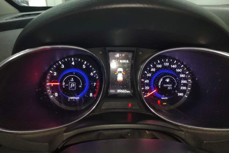 Used Hyundai Santa Fe 2013 2.4L Automatic Two-Wheel Drive Smart Version