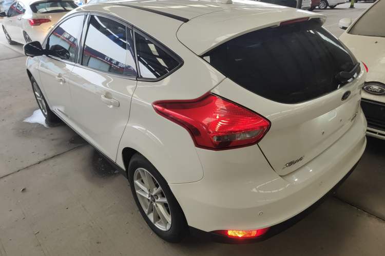 Used Ford Focus 2017 Hatchback 1.6L Automatic Fashion Edition Smart Drive Version Rear Left 45 Deg