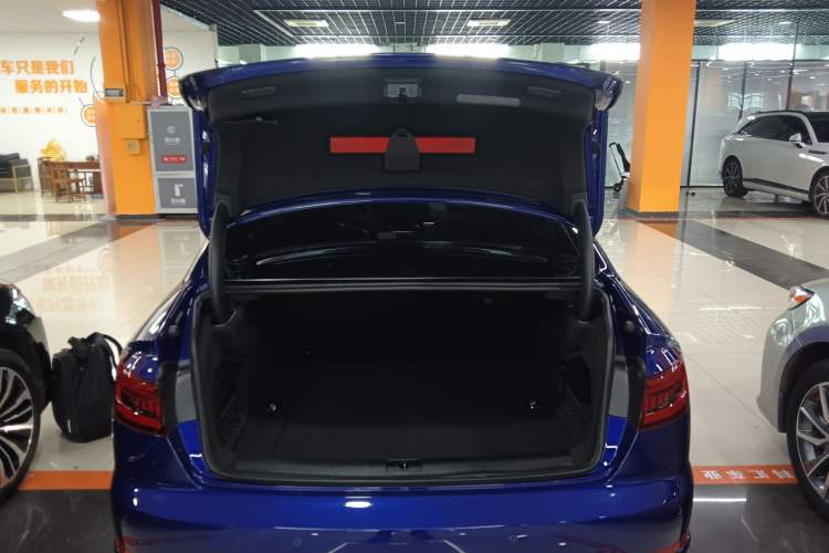 Used Audi A4L 2019 40 TFSI Fashion Edition China VI Emission Standard
