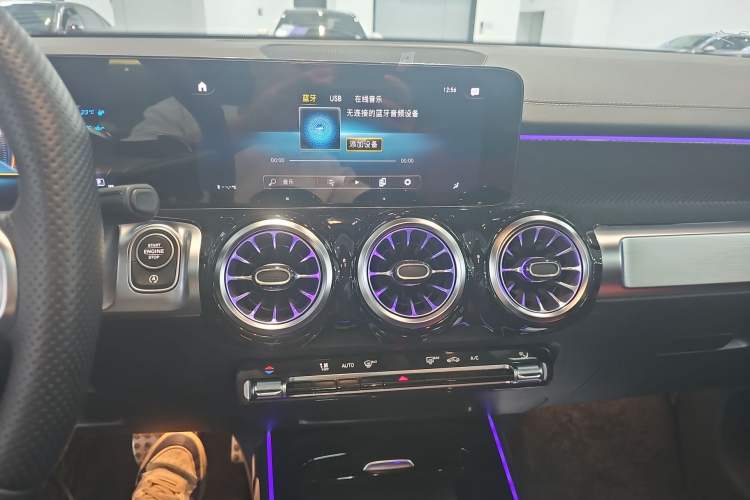 Used Mercedes-Benz GLB AMG 2023 AMG GLB 35 4MATIC Audio And AC Panel