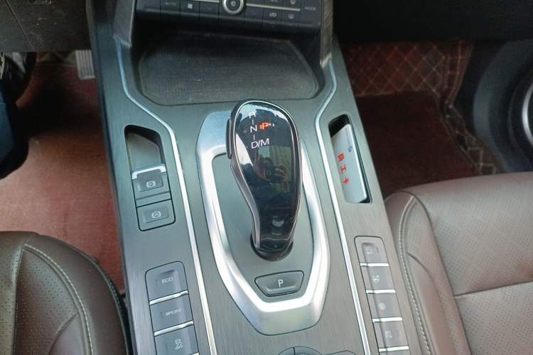 Used Wey VV6 2020 2.0T Two-Wheel Drive Smart Protection+ Gear Lever