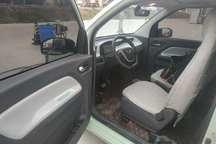 Used Wuling Hongguang MINIEV 2021 Macaron Fashion Model Lithium Iron Phosphate