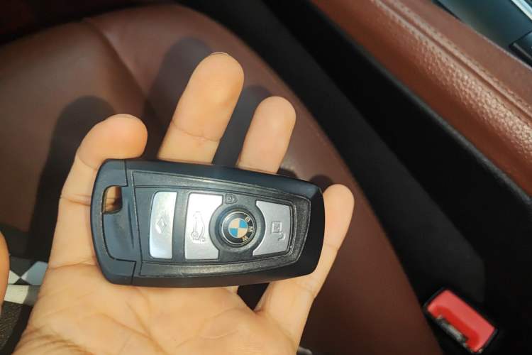 Used BMW 5 Series 2014 525Li Leading Model