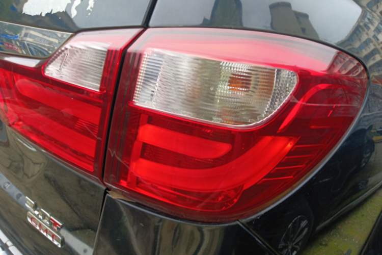 Used Land X8 2017 2.0T Gasoline 4x2 Luxury Edition Right Rear Taillight