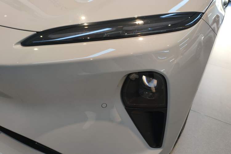 Used Nio ET5T 2023 75 kWh Touring Left Front Headlight