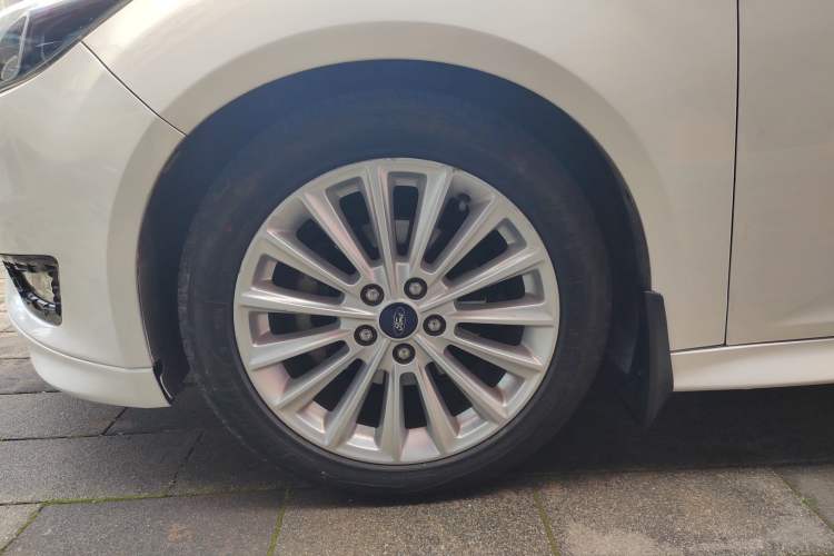 Used Ford Focus 2015 Hatchback EcoBoost 180 Automatic Sport Model