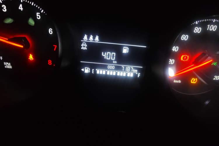 Used Chevrolet Cavalier 2020 320 Manual Enjoyment Edition Odometer Close Up