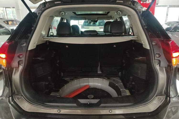 Used Nissan X-Trail 2019 2.0L CVT Smart Connect Comfort Edition 2WD
