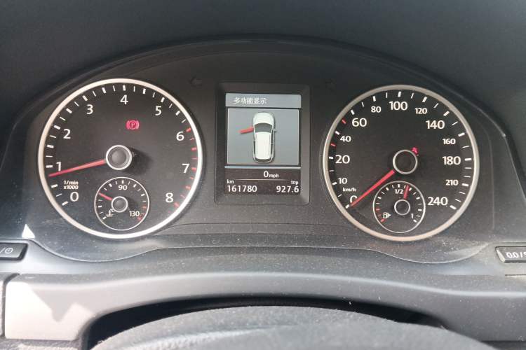 Used Volkswagen Tiguan 2013 1.8 TSI Automatic All-Wheel Drive Luxury Model Instrument Cluster