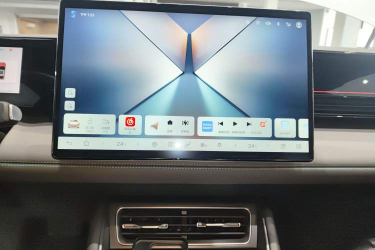 Used BYD Qin L 2025 EV 545KM Excellence Edition Audio And AC Panel