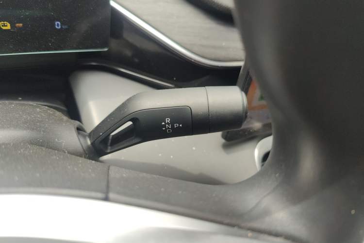 Used Geely Galaxy L6 2025 EM-i 60km Launch Edition Gear Lever
