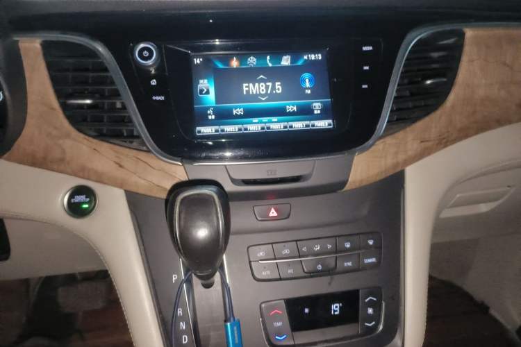 Used Buick GL8 2018 ES 28T Comfort Model China VI Standard