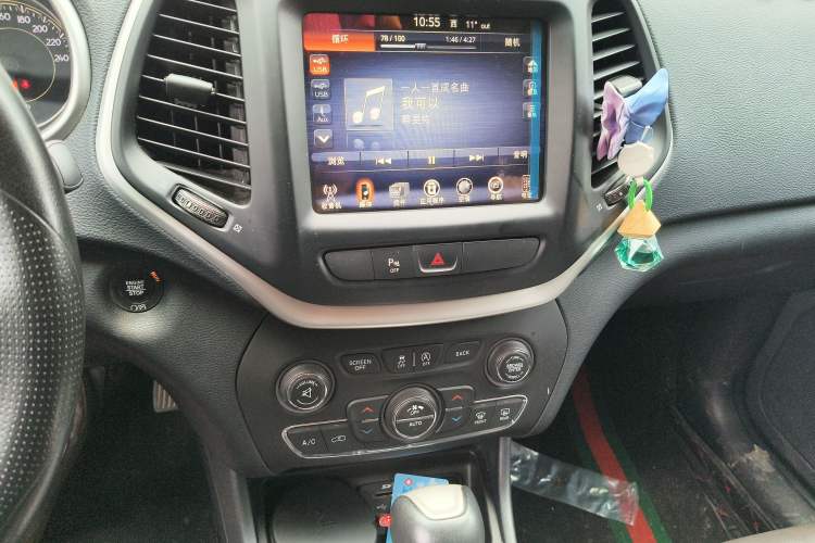 Used Jeep Cherokee 2017 2.0L Superior Edition