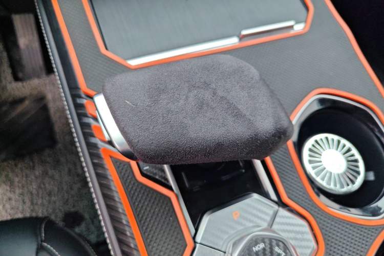 Used Changan UNI-K 2023 2.0T Two-Wheel Drive YueShang Trim