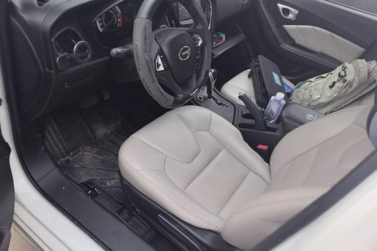 Used GAC Trumpchi GA3S Vision 2014 1.6L Automatic Luxury ESP Version Left Front Seat