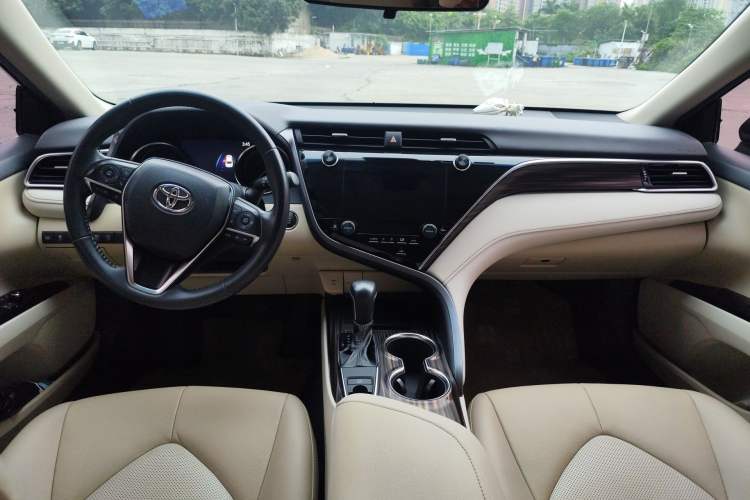 Used Toyota Camry 2019 Revised Version 2.0G Luxury Edition