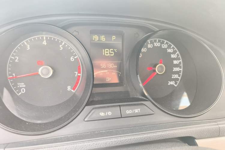 Used Volkswagen Lavida 2015 1.6L Automatic Fashion Edition