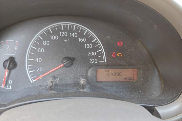 Used Nissan Sunny 2015 1.5XE Manual Comfort Edition Instrument Cluster
