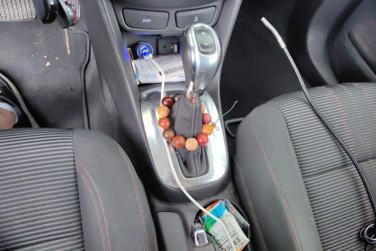 Used Buick Encore 2015 1.4T Automatic Two-Wheel Drive Urban Elite Version
