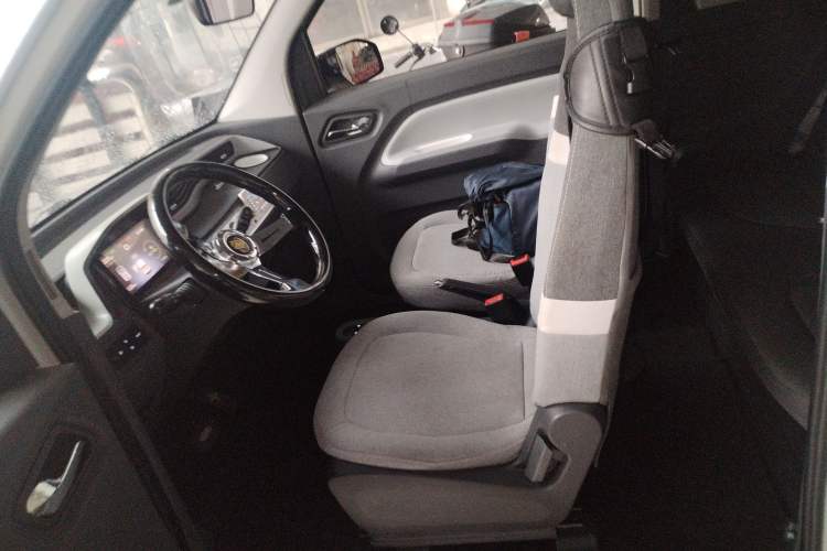 Used Wuling Hongguang MINIEV 2022 Macaron Premium Model – Lithium Iron Phosphate