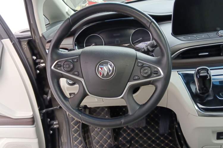 Used Buick GL8 2021 Land Cruiser Executive Class 652T Luxury Model