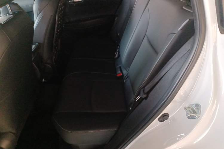 Used Toyota FRONTLANDER 2023 2.0L Smart Electric Hybrid Dual-Engine Deluxe Version Left Rear Seat