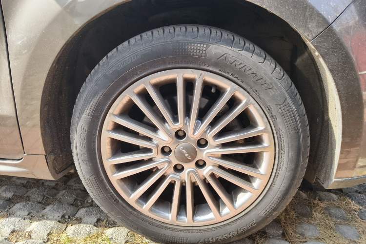 Used Lifan Auto Xuanlang 2017 1.8L Manual Comfort Model Right Front Wheel Hub