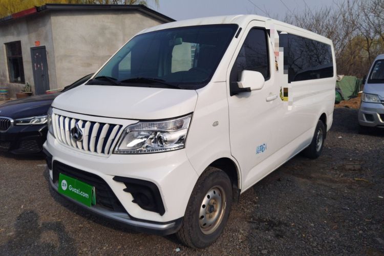 Used CHANGAN KAICHENG Ruixing EM80 2024 Comfort-Style 6-Seater 41.86 kWh