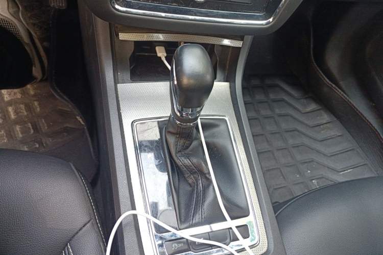 Used Roewe i6 2020 PLUS 1.6L CVT 4G Connected Glory Flagship Edition