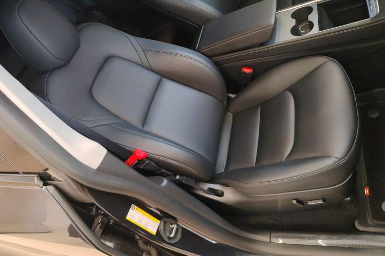 Used Tesla Model Y 2024 Long-Range All-Wheel-Drive Version