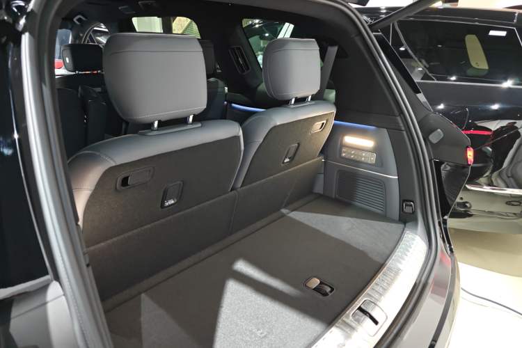 Used Nio ES8 2026 Model 6-seat Executive Luxury Edition Trunk