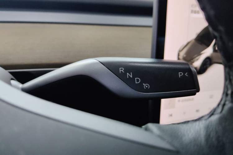 Used Tesla Model Y 2021 Long-Range All-Wheel-Drive Version