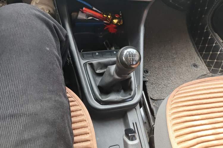 Used Volkswagen Santana 2019 1.5L Manual Fashion Edition China VI Standard Gear Lever