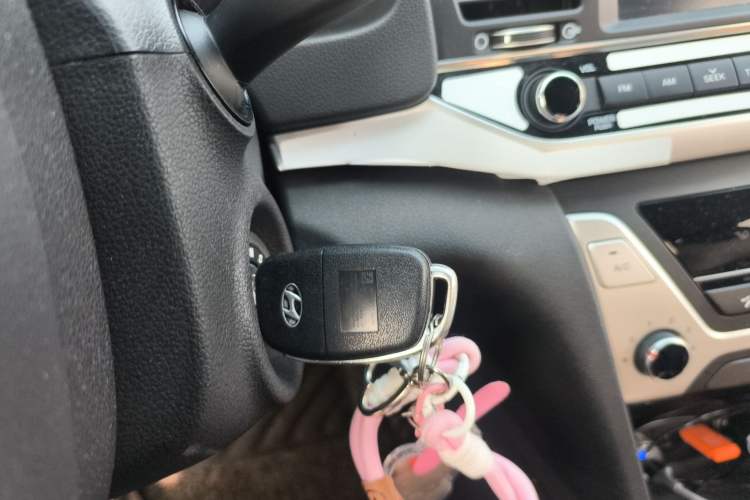 Used Hyundai Elantra (6th Generation / Lingdong) 2016 1.6L Automatic ZhiXuan – Elite Version Vehicle Key