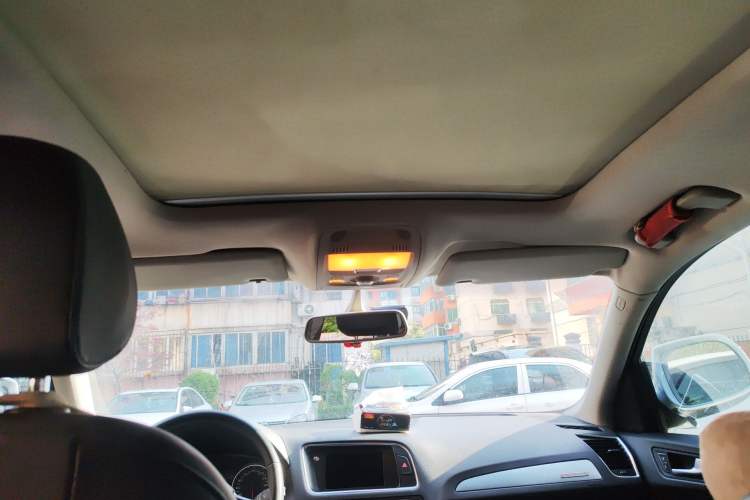 Used Audi Q5 2012 2.0TFSI Technology Model Headliner