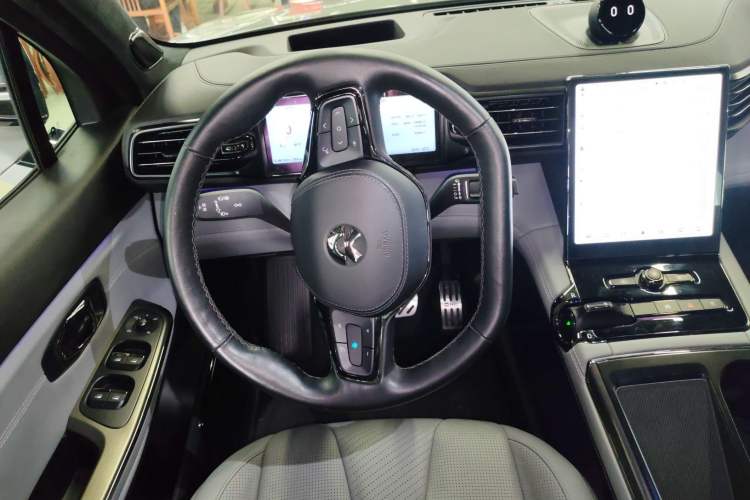 Used Nio ES8 2020 415 km Signature Edition 6-Seater Version
