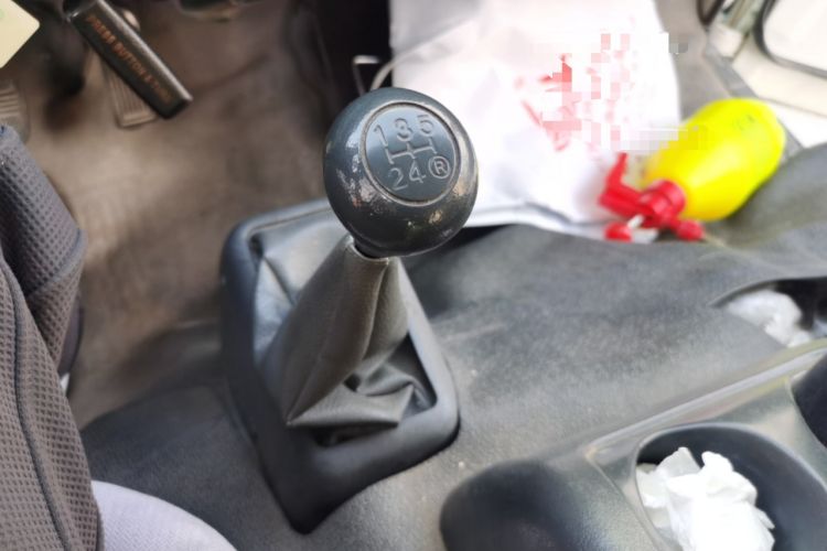 Used Jinbei Hiace 2014 2.0L 5th Generation Kuaiyunwang Business Version 4G20B Gear Lever