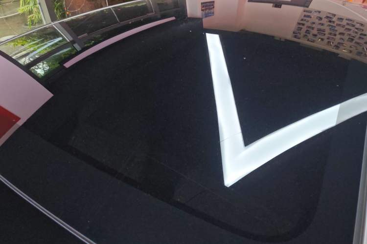 Used Tesla Model Y L 2025 Model Long-Range All-Wheel-Drive Version