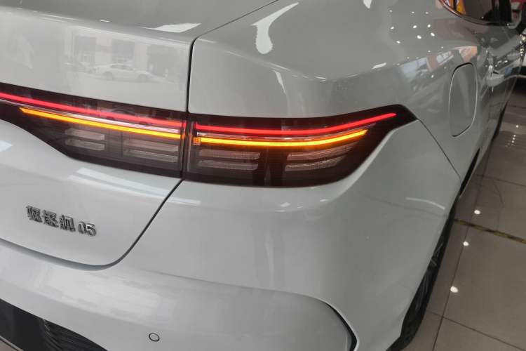 Used BYD Destroyer 05 2024 HONOR Edition DM-i 55KM Luxury Model Right Rear Taillight