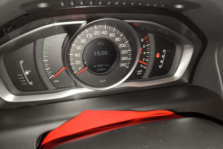 Used Volvo XC60 2017 T5 AWD Smart Upgrade Edition
