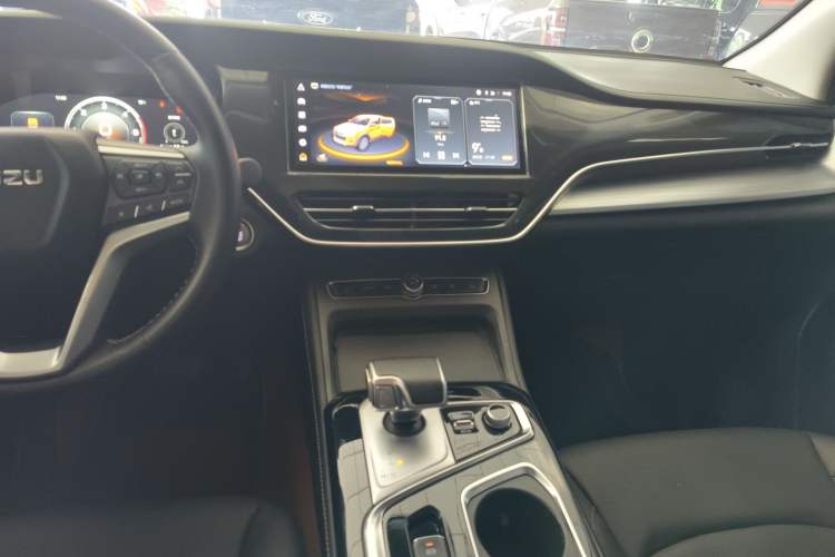 Used Isuzu D-MAX 2023 1.9T Automatic All-Wheel Drive V-CROSS Yue Ling Trim
